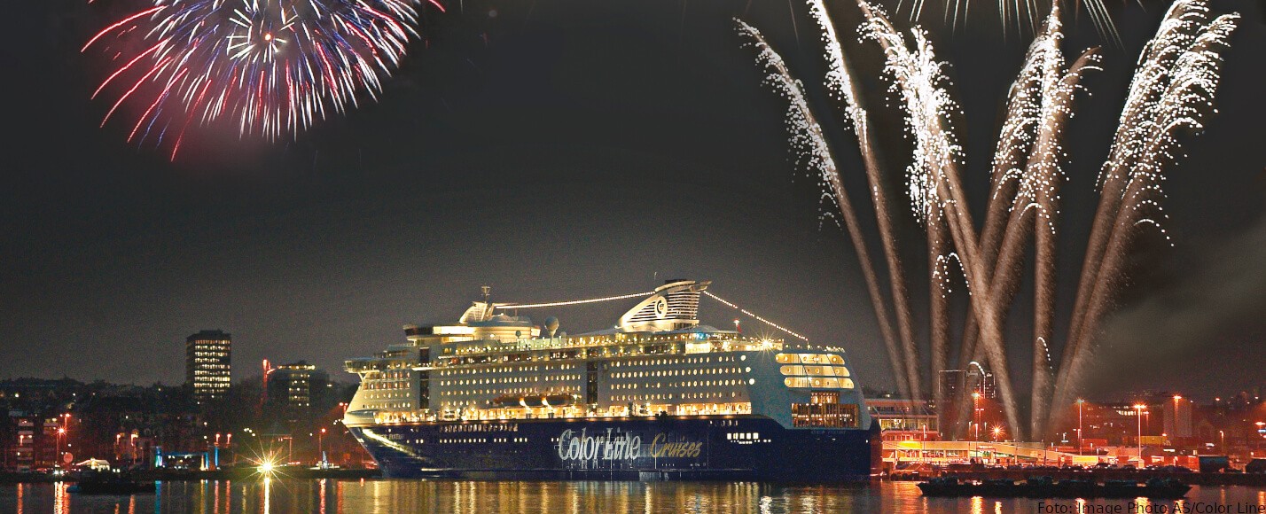 Feuerwerk und  Color Line